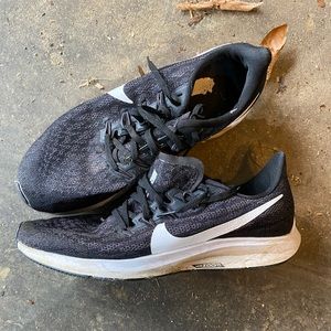 Nike Pegasus zoom size 9